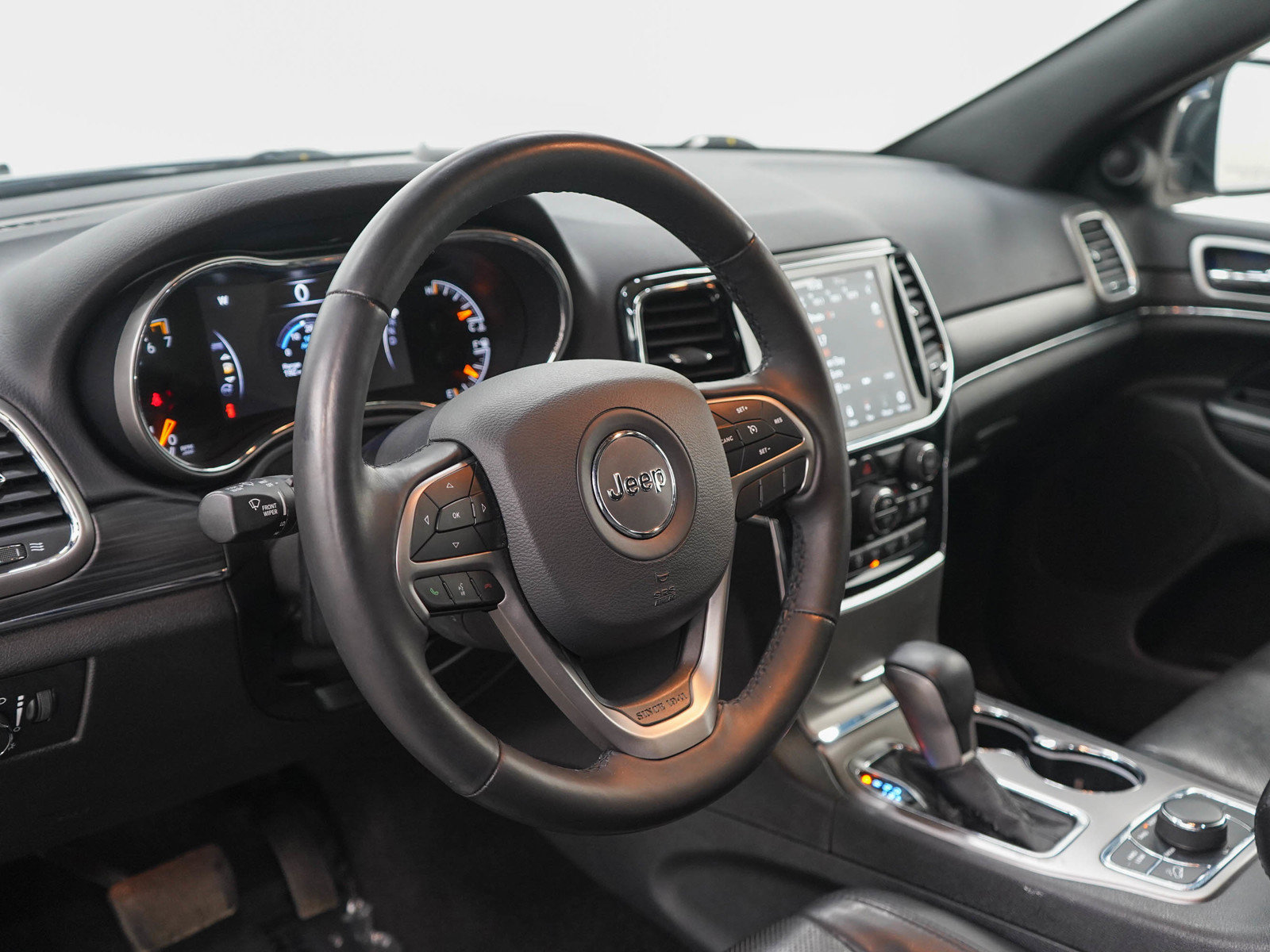 Used 2019 Jeep Grand Cherokee Limited w/ Luxury Group II AWD/4WD image 21