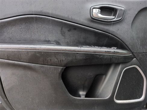 Certified 2019 Jeep Compass Latitude w/ Cold Weather Group image 14