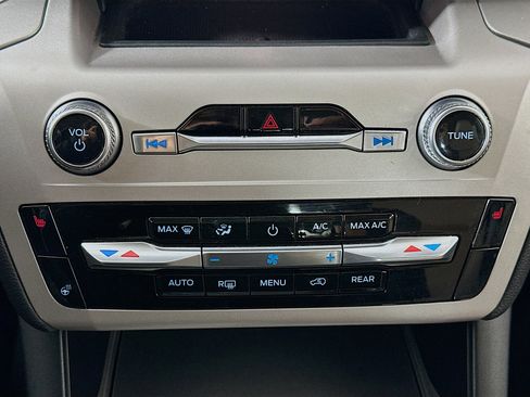 Used 2023 Ford Explorer XLT w/ Equipment Group 202A image 23