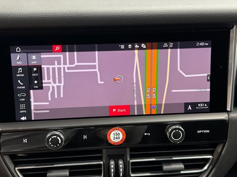 Certified 2026 Porsche Macan AWD/4WD image 31
