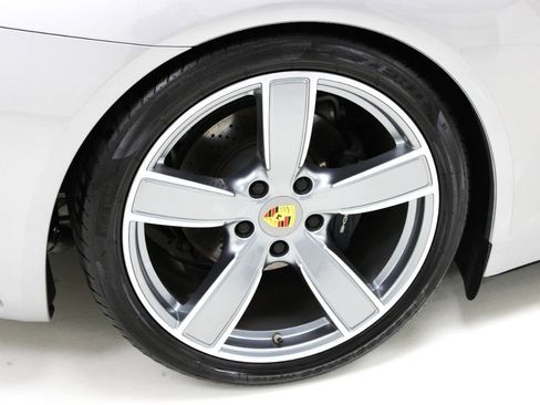 Used 2017 Porsche 911 Carrera image 33