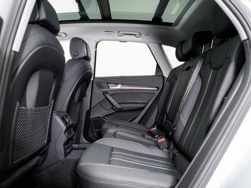 Certified 2025 Audi Q5 2.0T Premium Plus w/ Premium Plus Package image 22