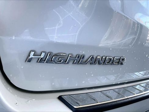 Used 2016 Toyota Highlander XLE image 9