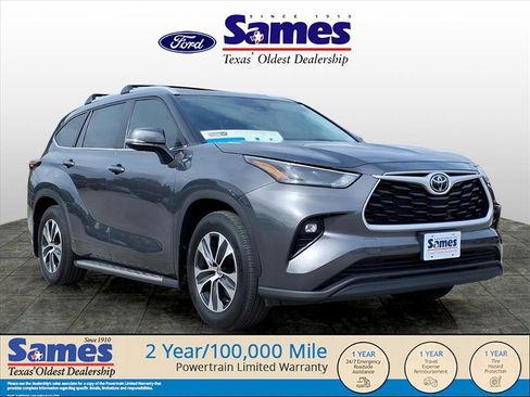 Used 2024 Toyota Highlander XLE image 1