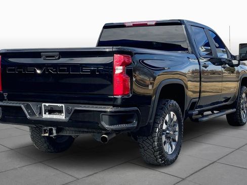Used 2024 Chevrolet Silverado 2500 Custom image 12