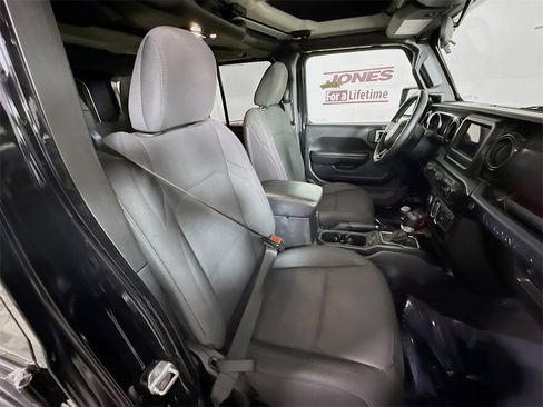 Used 2020 Jeep Wrangler Unlimited Sport image 30