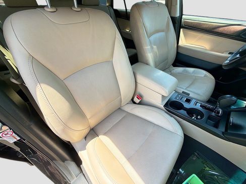 Used 2019 Subaru Outback 3.6R Limited AWD/4WD image 15