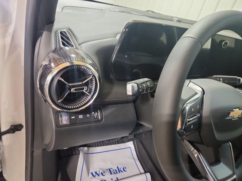 New 2026 Chevrolet Equinox LT w/ Convenience Package II image 15