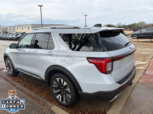 Used 2025 Ford Explorer Platinum w/ LUX Leather Package image 6