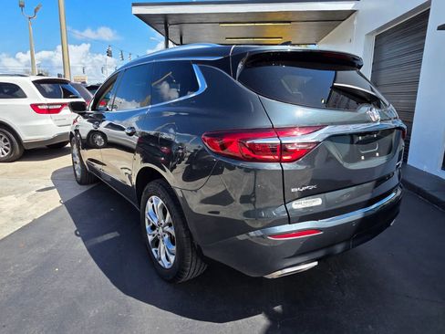 Used 2018 Buick Enclave Avenir w/ Avenir Technology Package image 4