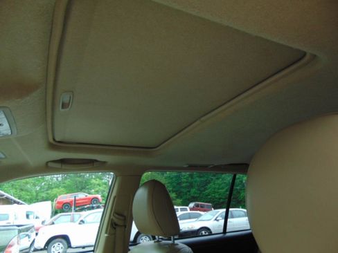 Used 2013 Toyota Highlander Limited FWD image 29