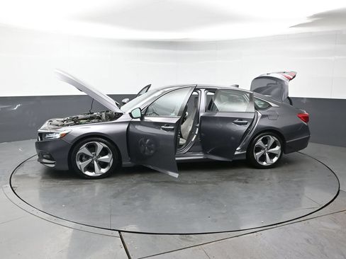 Used 2019 Honda Accord Touring image 45