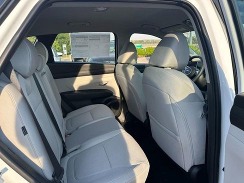 New 2026 Hyundai Tucson SE image 4