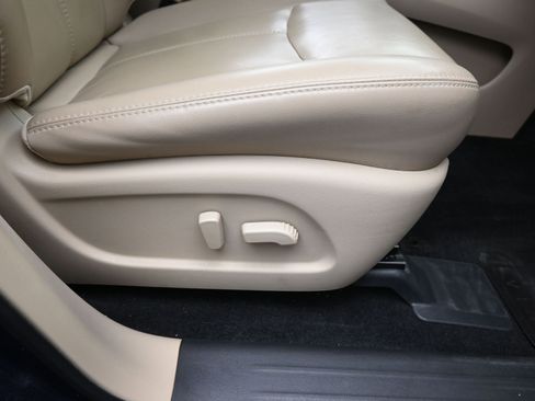 Used 2018 Nissan Pathfinder SL w/ SL Premium Package image 17