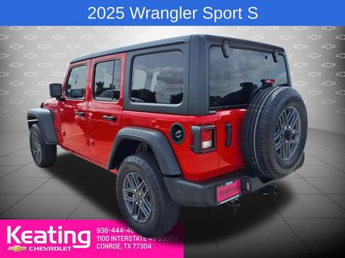 Used 2025 Jeep Wrangler Unlimited Sport AWD/4WD image 2