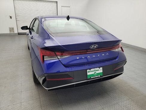 Used 2025 Hyundai Elantra SEL image 6