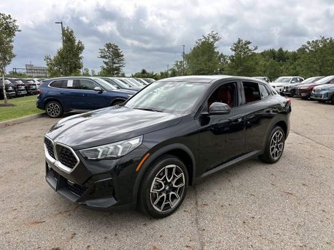 Certified 2025 BMW X2 xDrive28i image 3