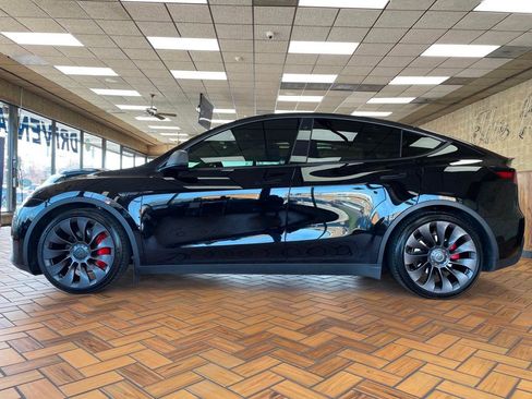 Used 2022 Tesla Model Y Performance image 6