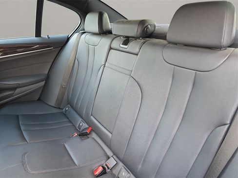 Used 2019 BMW 530i w/ Convenience Package image 12