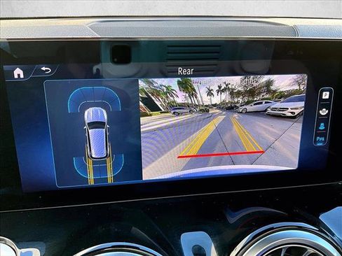 Used 2025 Mercedes-Benz GLB 250 GLB 250 image 23