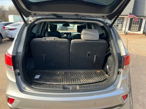 Used 2019 Hyundai Santa Fe XL image 12