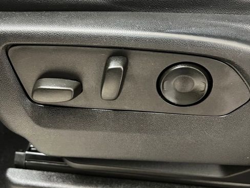 Used 2023 GMC Yukon AT4 image 27