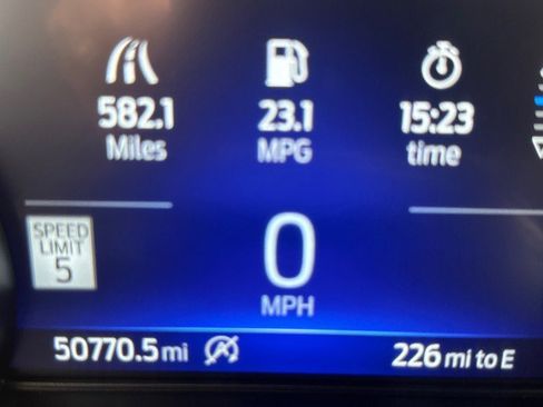 Used 2023 Ford Explorer Limited image 12