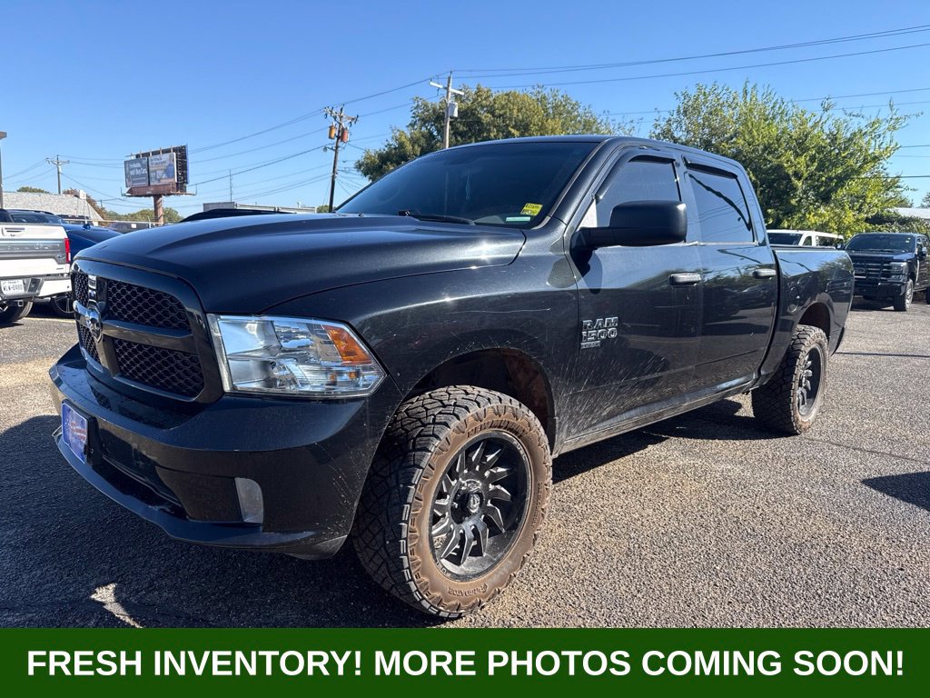 Used 2019 RAM 1500 Express w/ Express Value Package AWD/4WD image 3