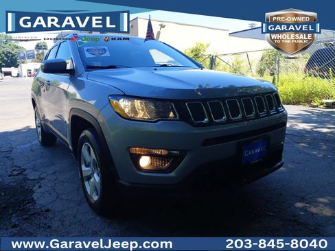 Used 2019 Jeep Compass Latitude w/ Popular Equipment Group AWD/4WD image 1