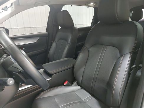 Used 2024 MAZDA CX-90 Plug-In Hybrid w/ Premium Pkg image 17