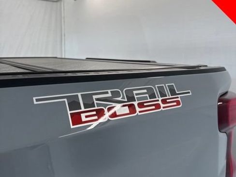 Used 2024 Chevrolet Silverado 1500 Custom Trail Boss w/ LPO, Dark Essentials Package AWD/4WD image 8