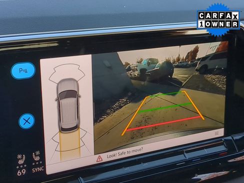 Used 2024 Volkswagen Atlas Cross Sport SE image 18