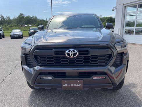 Used 2024 Toyota Tacoma TRD Off-Road w/ TRD Off Road Upgrade Package AWD/4WD image 7