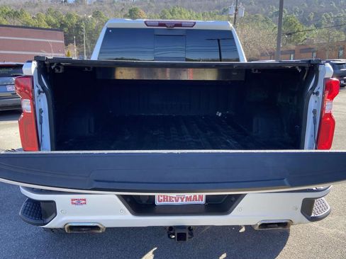 Used 2020 Chevrolet Silverado 1500 High Country w/ Technology Package image 33