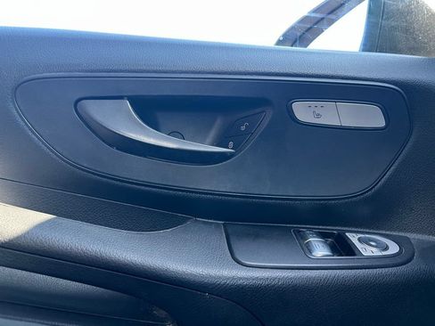Used 2022 Mercedes-Benz Metris image 24
