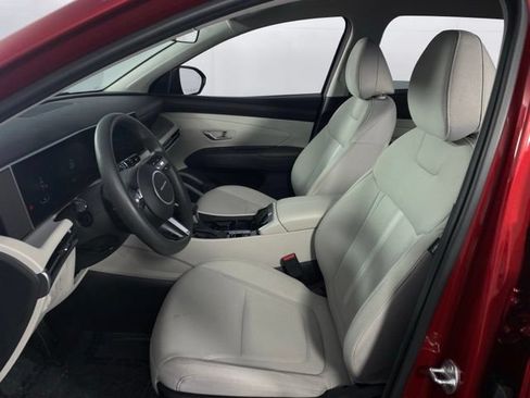 Used 2025 Hyundai Tucson SEL FWD image 14
