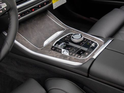 New 2026 BMW X5 xDrive50e w/ Executive Package image 12
