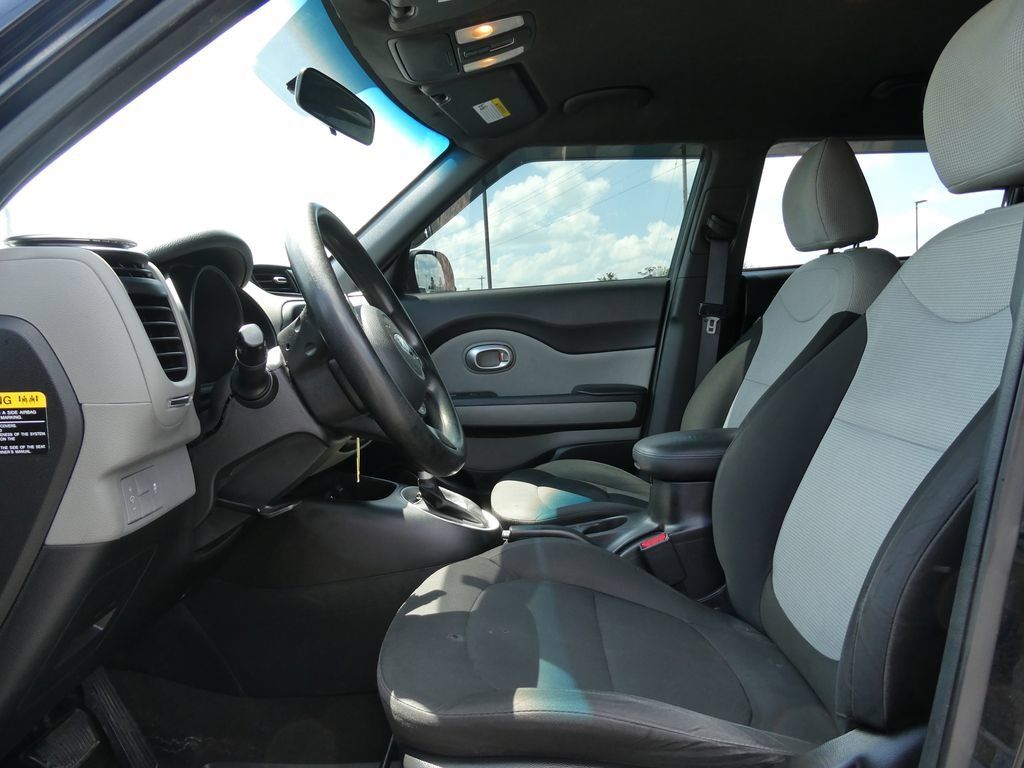 Used 2016 Kia Soul FWD image 20