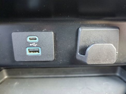 Used 2023 Ford F150 XLT image 21