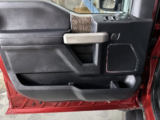 Used 2019 Ford F350 Lariat w/ Lariat Ultimate Package AWD/4WD image 23