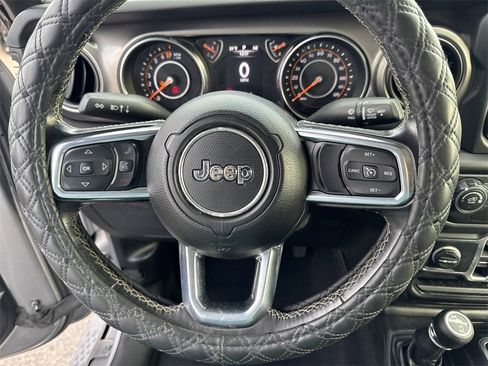 Used 2020 Jeep Gladiator Sport w/ Quick Order Package 24S image 11