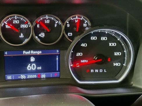 Used 2022 Chevrolet Silverado 2500 Custom w/ Custom Value Package image 13