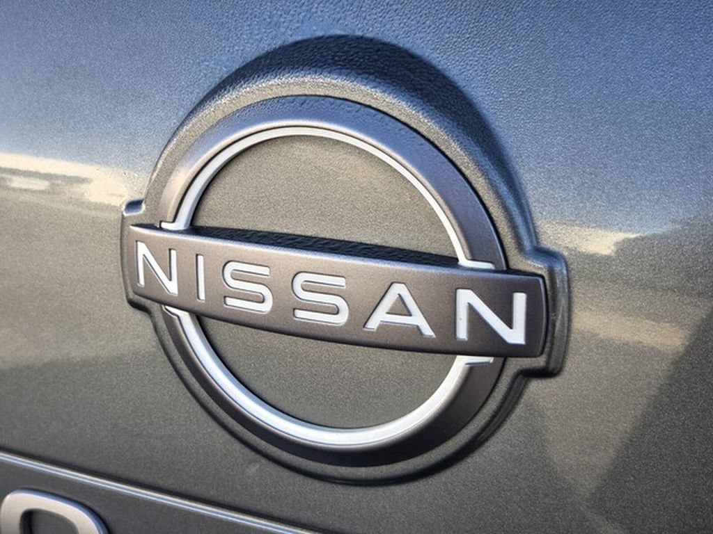 Used 2024 Nissan Rogue S AWD/4WD image 31