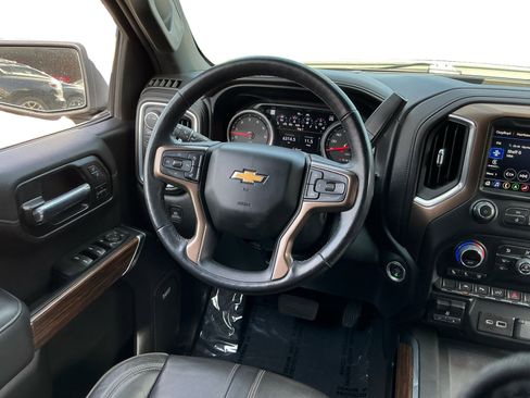 Used 2022 Chevrolet Silverado 1500 High Country AWD/4WD image 11