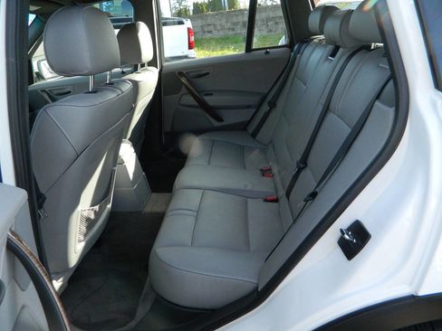 Used 2004 BMW X3 3.0i image 14
