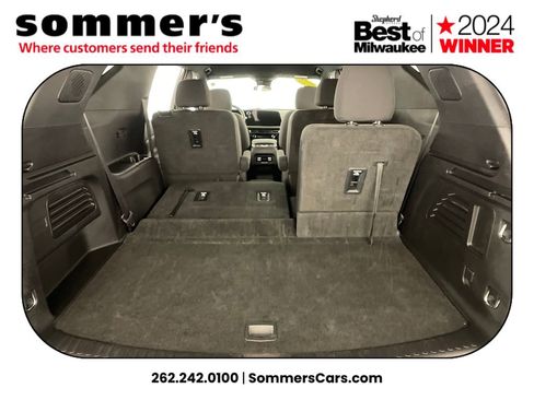 Used 2025 Chevrolet Traverse LT image 27