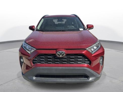 Used 2019 Toyota RAV4 XLE FWD image 3