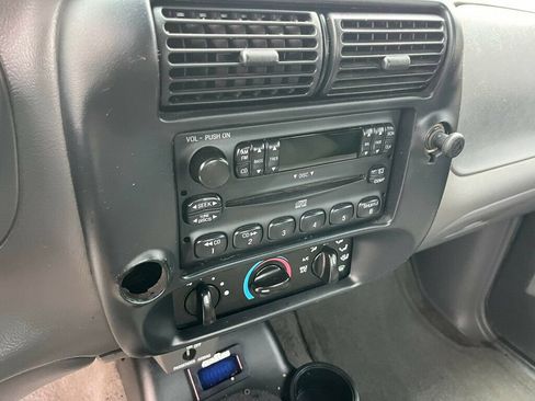 Used 2002 Ford Ranger 2WD SuperCab image 34