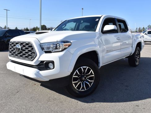 Used 2023 Toyota Tacoma TRD Sport image 5