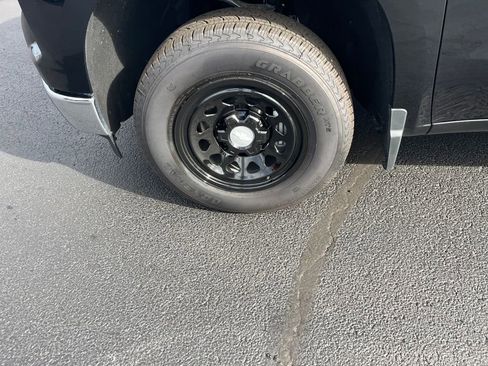 Used 2025 Chevrolet Silverado 1500 W/T w/ WT Convenience Package image 27